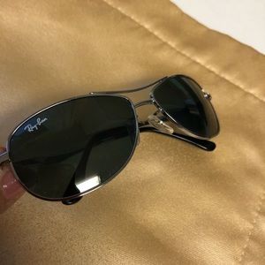 Ray ban sunglasses for ladies.